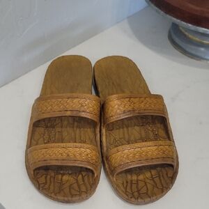 Pali Hawaii Tan Slip On Sandals 9